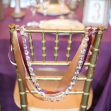 chaise-mariage-guirlande-diamant-ruban